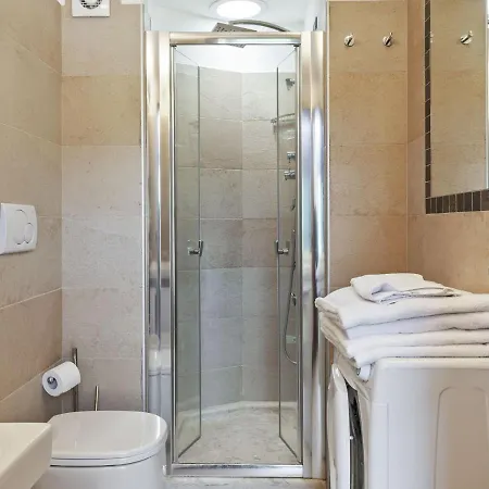 بيت للعطل Scenic Loft In Near Museo Della Lana سكانو